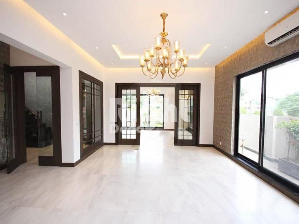 Brand New 1 Kanal Well Designed House Is Available For Sale